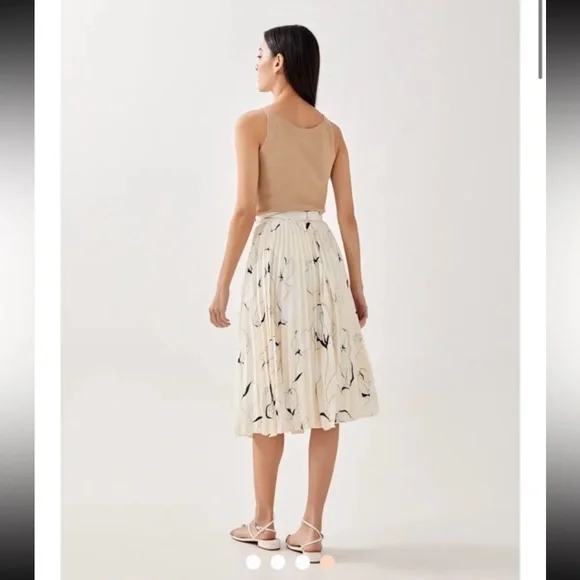 Love Bonito Emery Pleated Midi Skirt - NWT - Picture 5 of 7